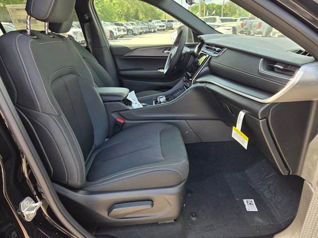 New 2026 Jeep Grand Cherokee L 2WD image 15