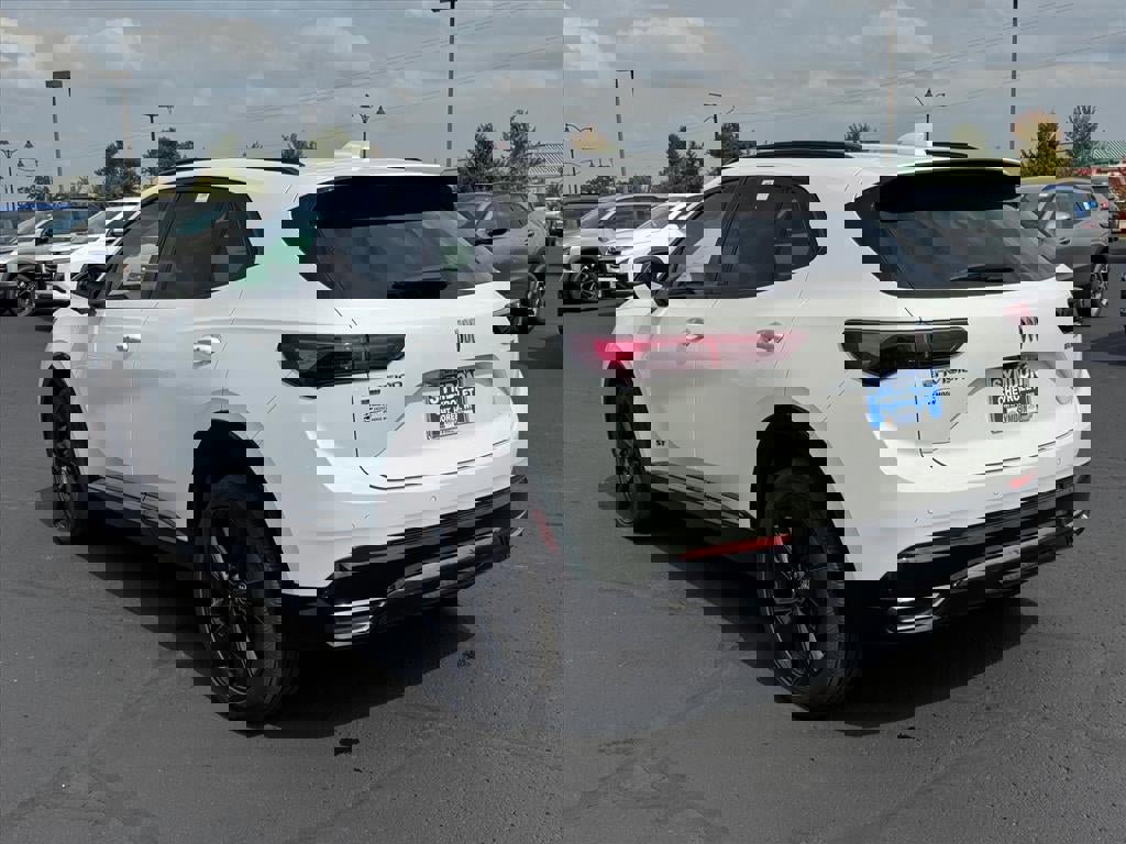 Used 2025 Buick Envision Sport Touring image 3