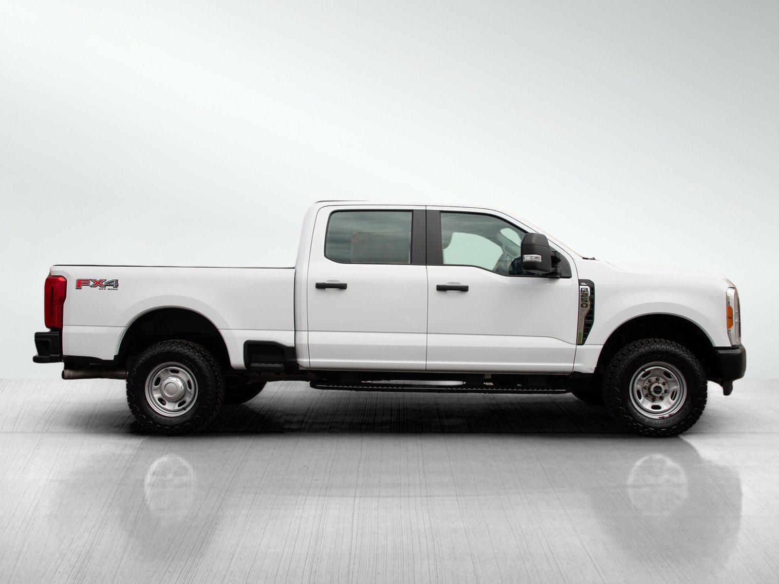 Used 2023 Ford F250 XL w/ XL Off-Road Package AWD/4WD image 7