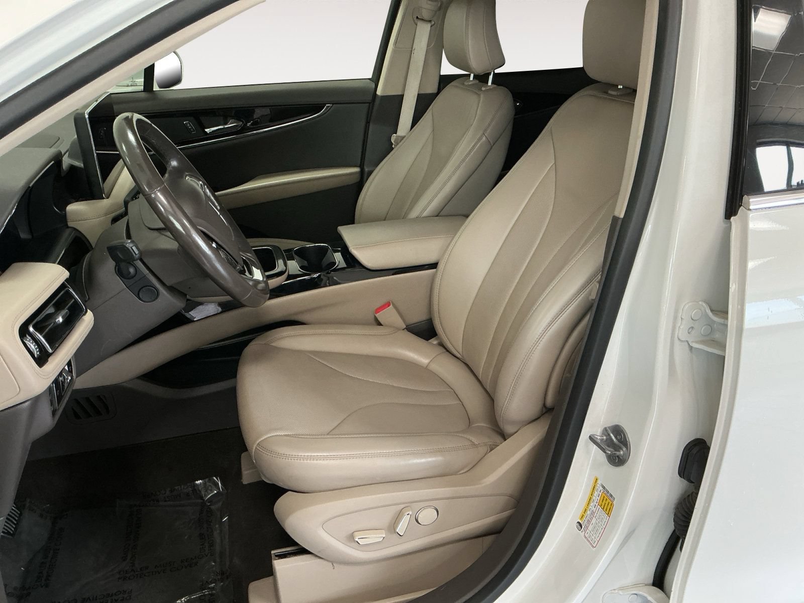 Certified 2023 Lincoln Nautilus Reserve AWD/4WD image 9