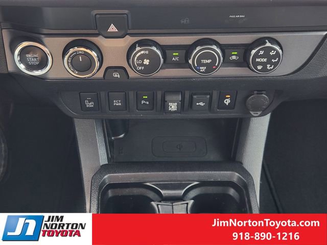 Used 2020 Toyota Tacoma TRD Off-Road w/ Technology Package AWD/4WD image 20