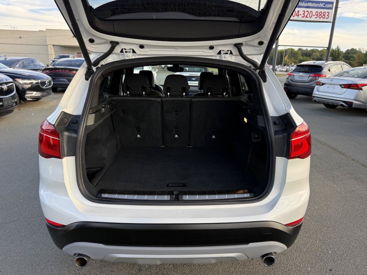 Used 2018 BMW X1 sDrive28i w/ Convenience Package FWD image 11