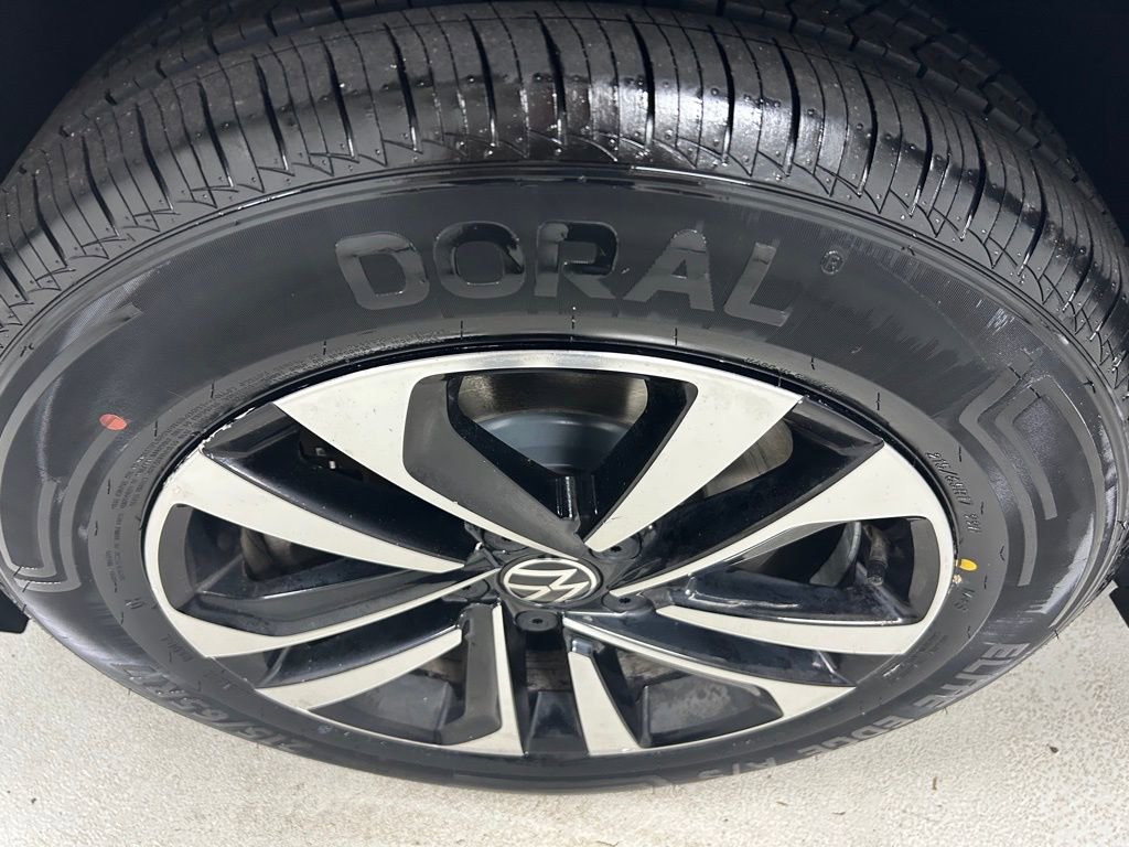 Used 2023 Volkswagen Tiguan S FWD image 9