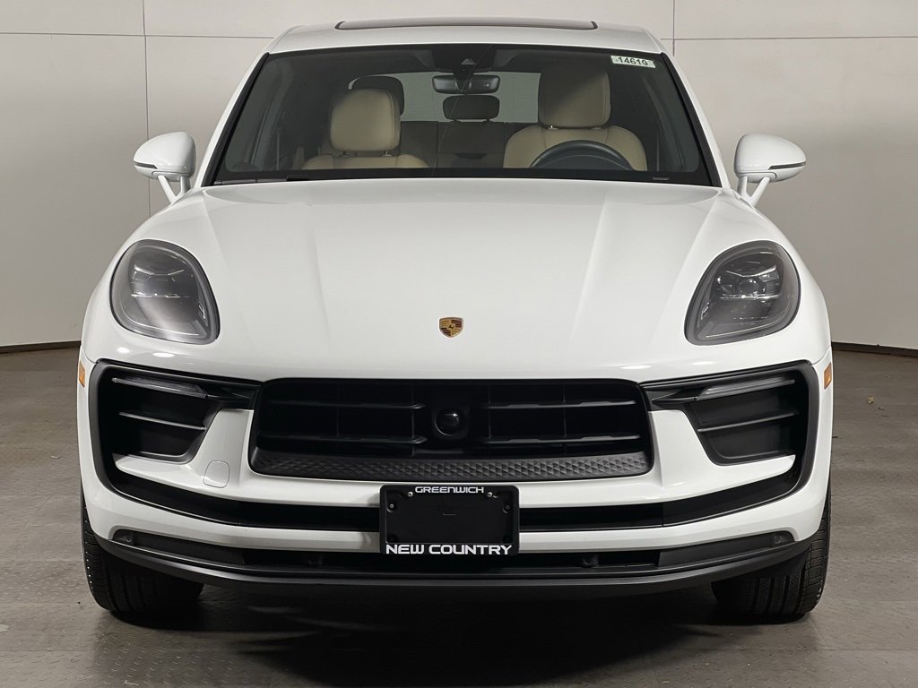 Certified 2025 Porsche Macan image 10