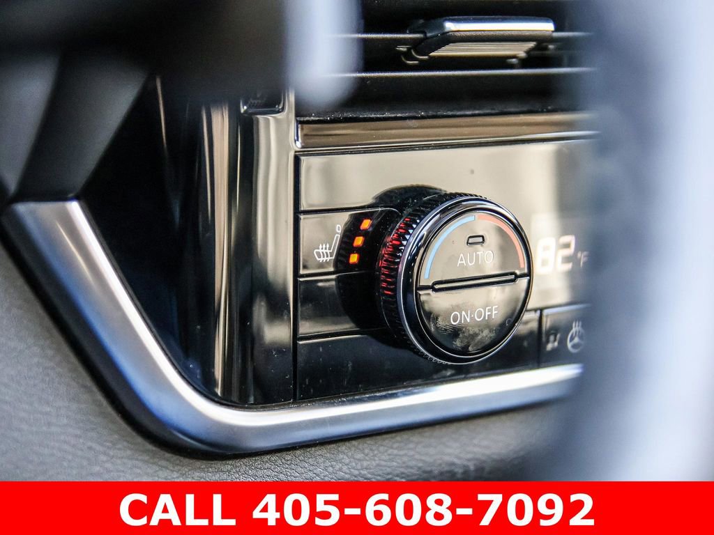 Used 2023 Nissan Rogue SL AWD/4WD image 32