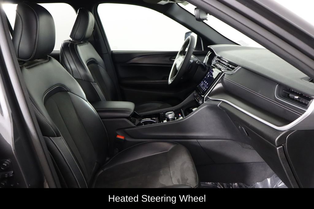 Used 2023 Jeep Grand Cherokee Altitude RWD image 17