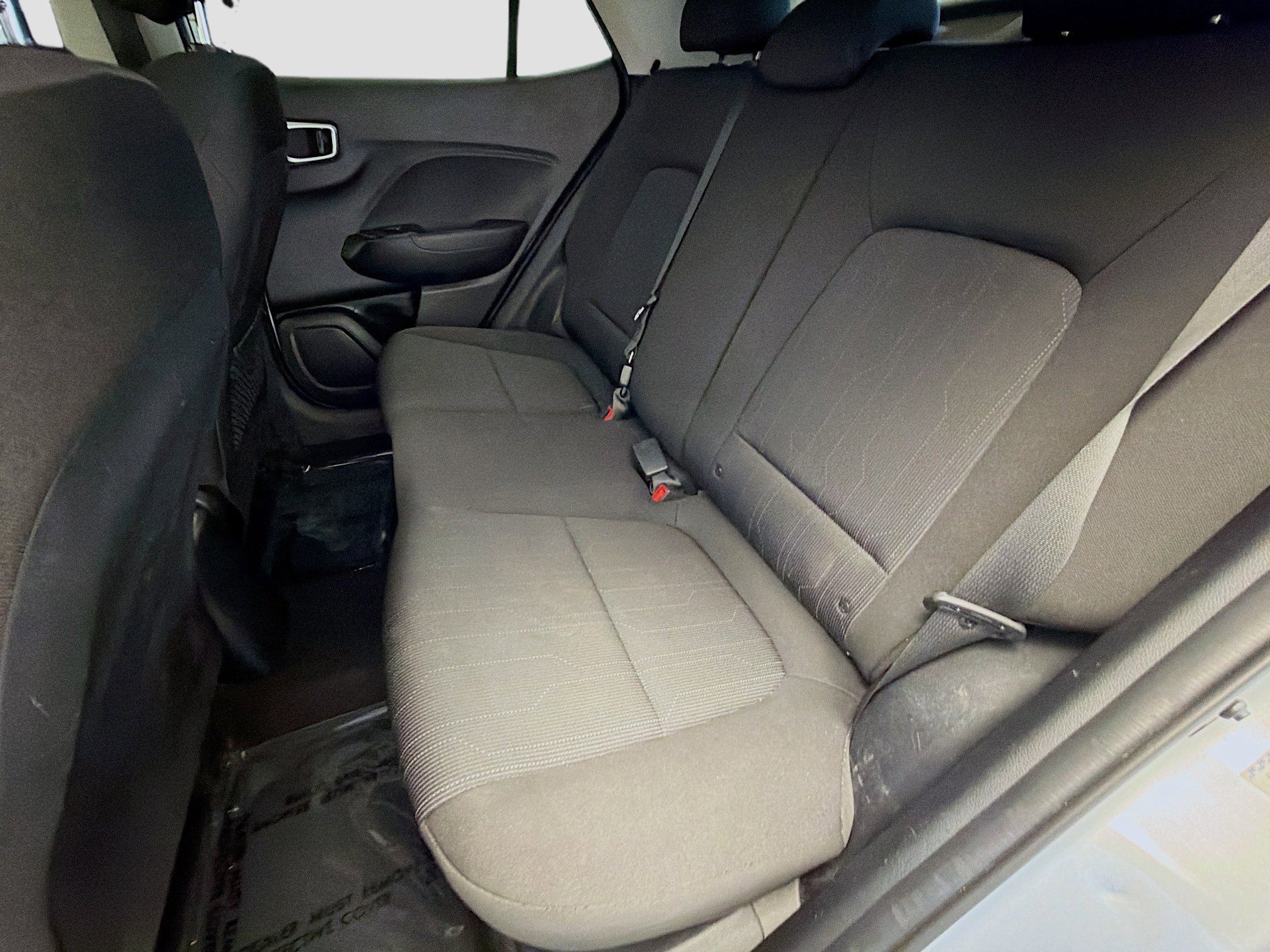 Used 2021 Hyundai Venue SE FWD image 13