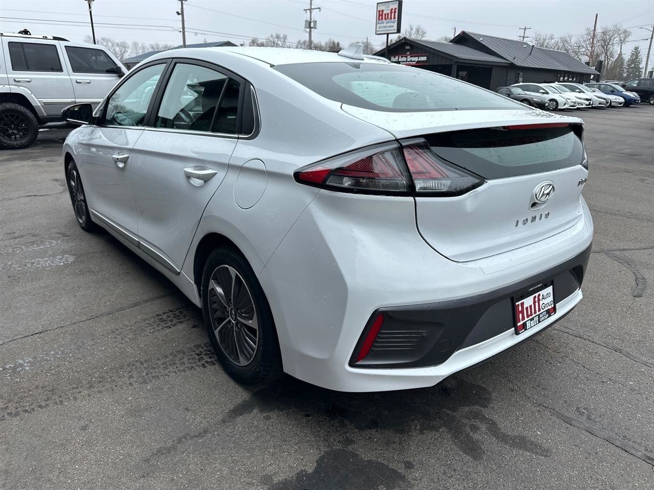 Used 2021 Hyundai Ioniq SEL FWD image 5