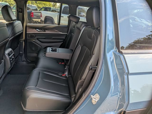 New 2026 Jeep Grand Cherokee Limited AWD/4WD image 10