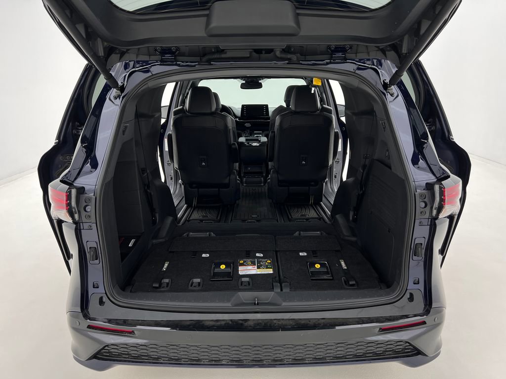 Used 2024 Toyota Sienna XSE w/ XSE Plus Package image 26
