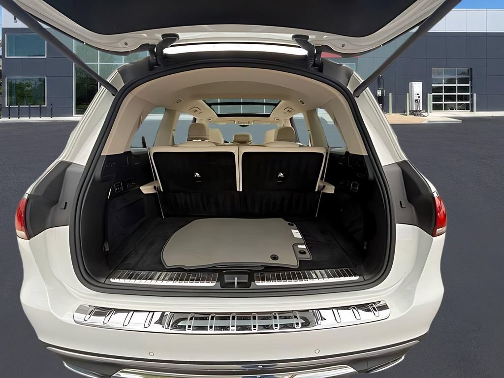 Used 2022 Mercedes-Benz GLS 450 4MATIC image 32