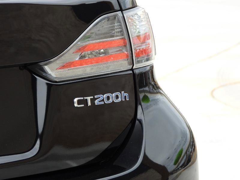 Used 2013 Lexus CT 200h w/ Premium Pkg w/Backup Camera image 8