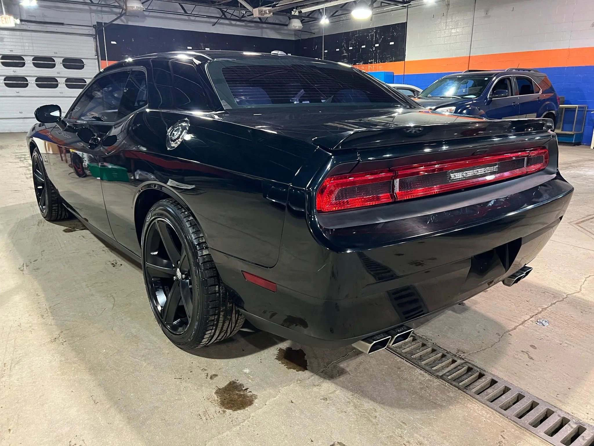 Used 2012 Dodge Challenger R/T image 3