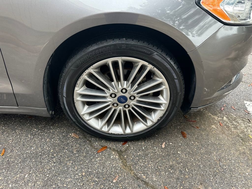 Used 2014 Ford Fusion SE w/ Equipment Group 202A image 14