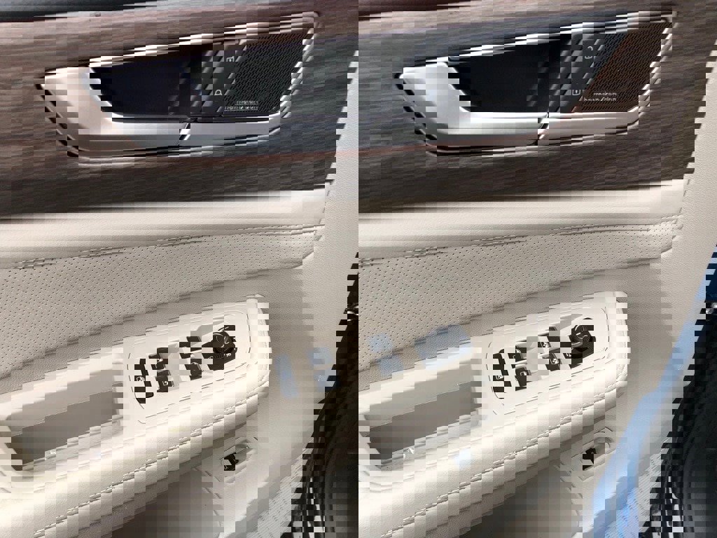 New 2025 Volkswagen Atlas SEL Premium R-Line image 12