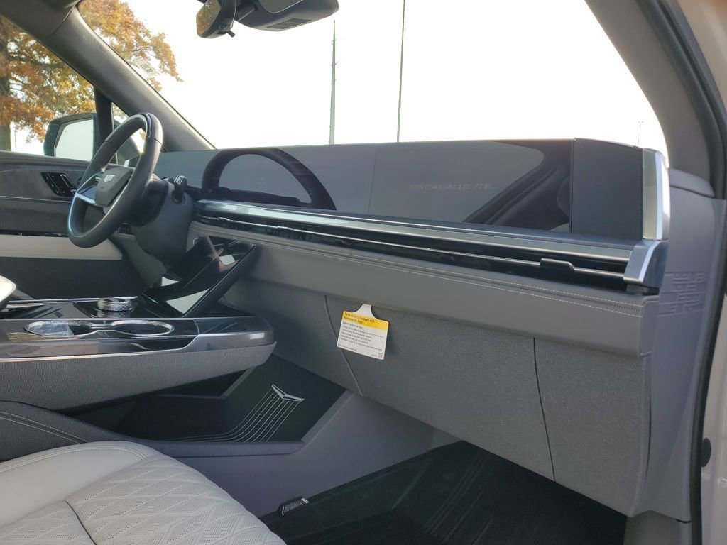 New 2026 Cadillac Escalade IQL Sport 1 w/ LPO, Floor Liner Package image 31