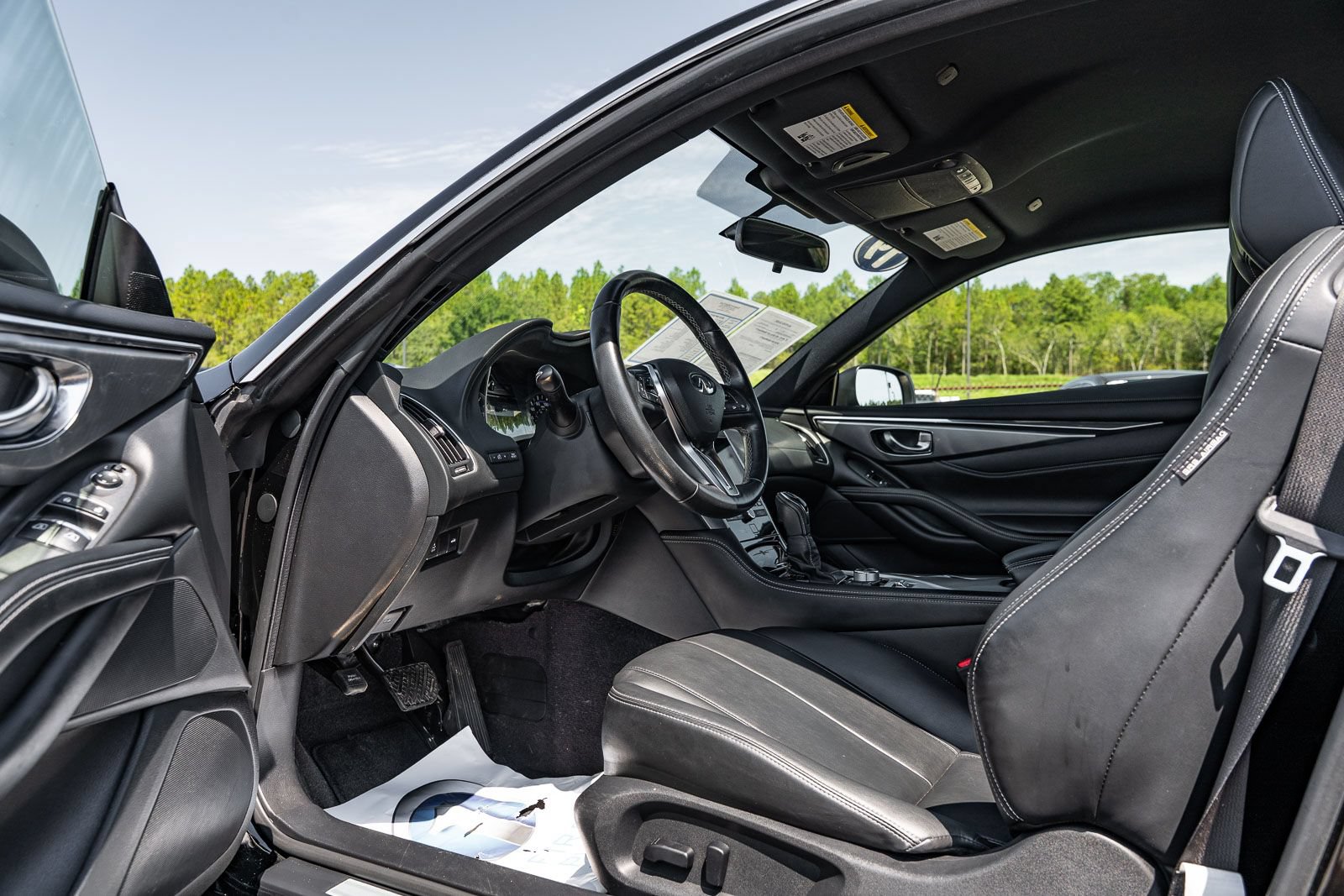 Used 2019 INFINITI Q60 3.0t w/ Cargo Package RWD image 16
