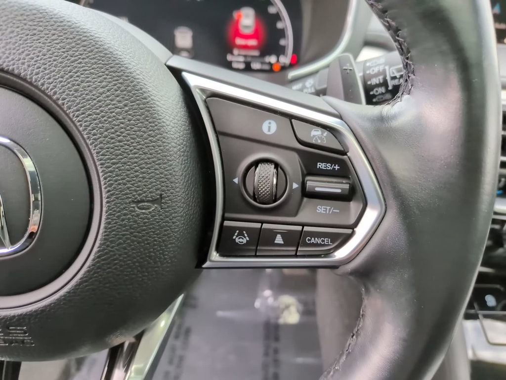 Used 2023 Acura MDX SH-AWD image 25