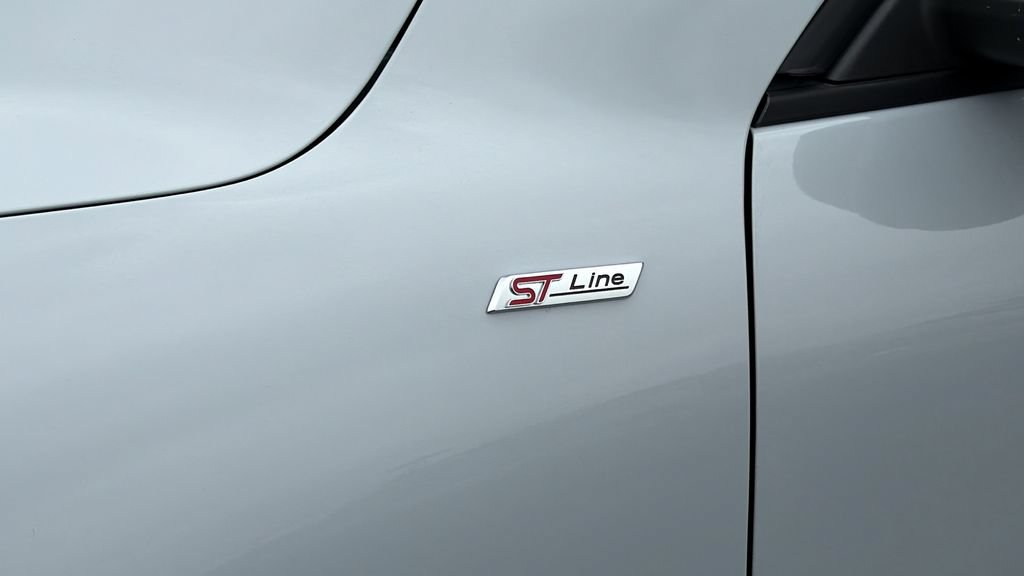 Used 2025 Ford Escape ST-Line FWD image 11