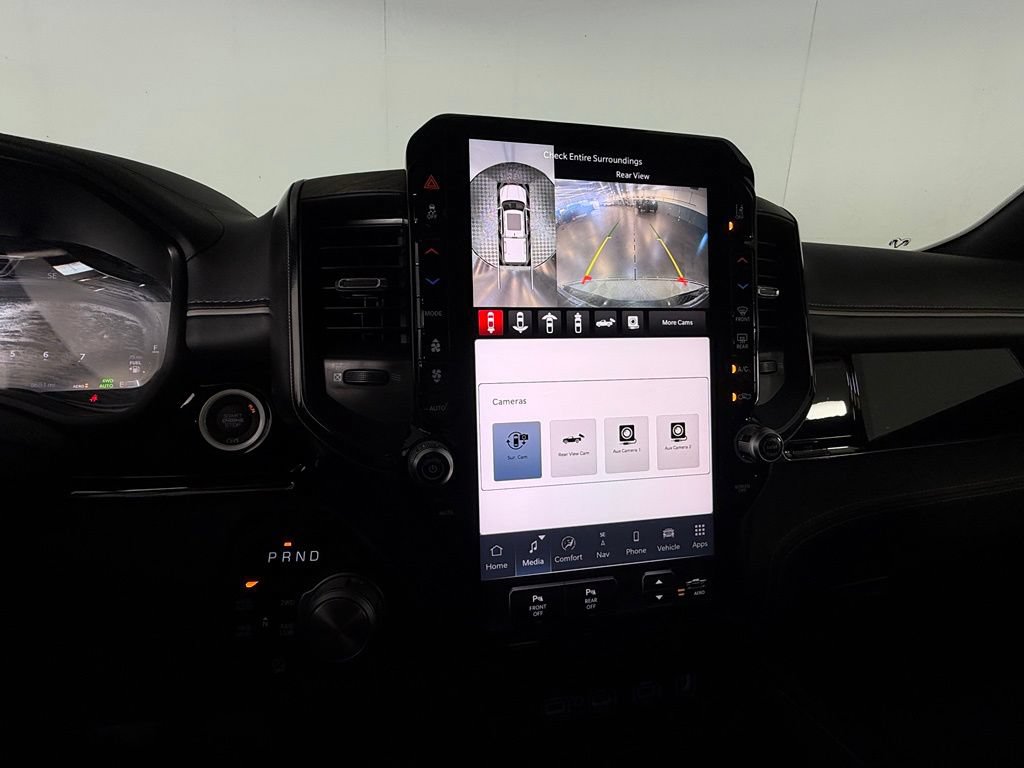 Used 2025 RAM 1500 Limited AWD/4WD image 18
