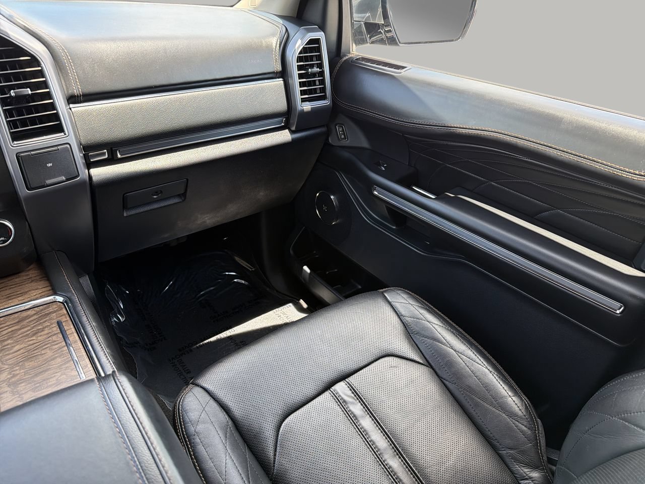 Used 2021 Ford Expedition Max Platinum AWD/4WD image 16