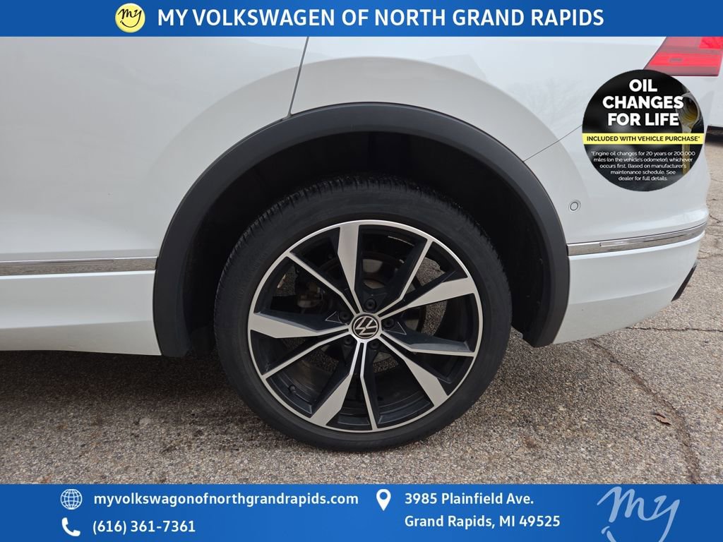 Used 2022 Volkswagen Tiguan SEL R-Line image 34