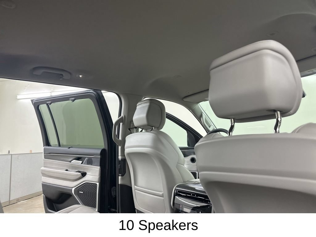 Used 2024 Jeep Wagoneer Series II w/ Convenience Group I AWD/4WD image 23