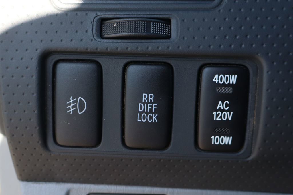 Used 2014 Toyota Tacoma 4x4 Double Cab w/ TRD Off-Road Package image 21