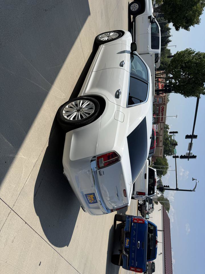 Used 2013 Chrysler 300 C w/ Light Group AWD/4WD image 4