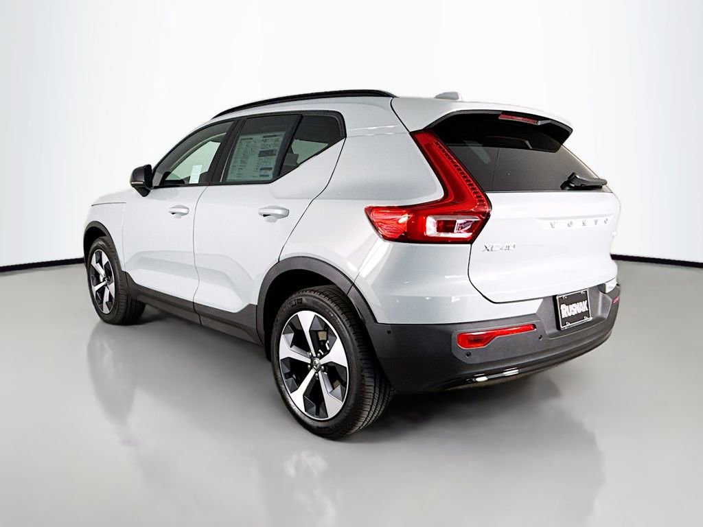 Used 2026 Volvo XC40 B5 Plus w/ Protection Package Premier image 5