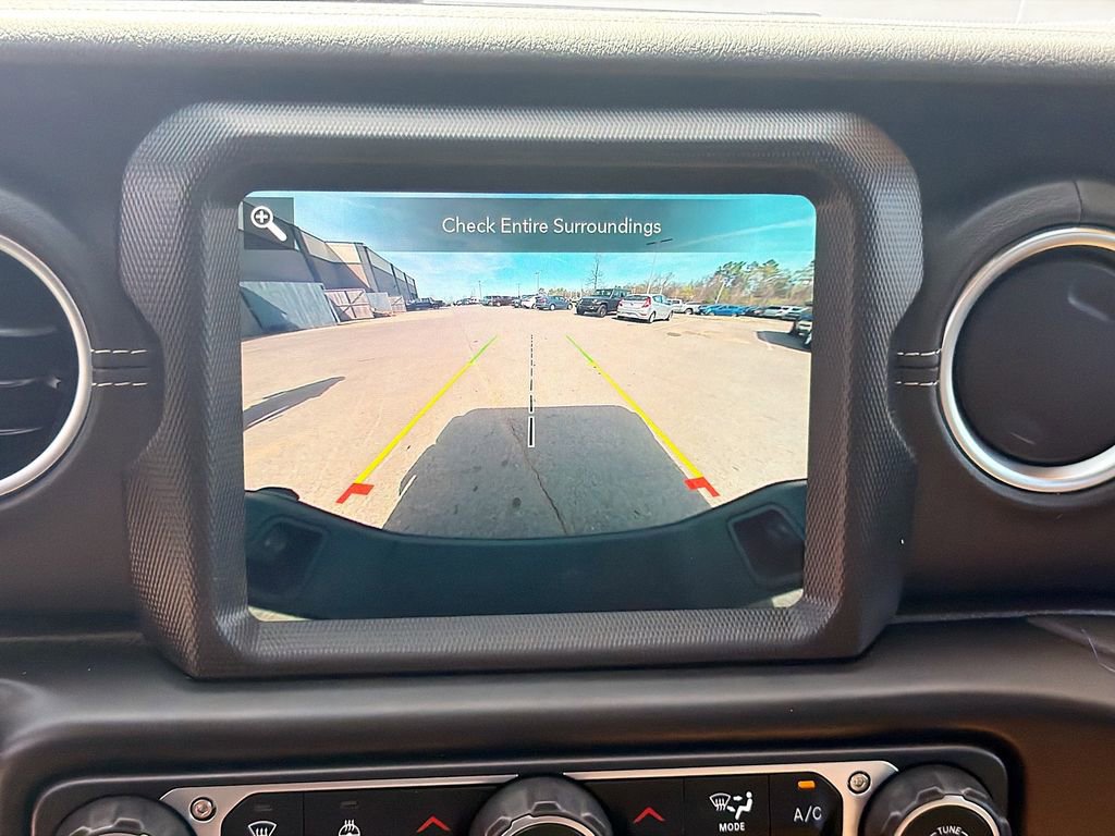 Used 2022 Jeep Gladiator Overland w/ Popular Equipment Package image 11