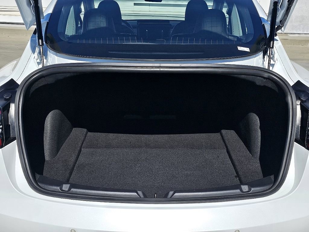 Used 2018 Tesla Model 3 Performance image 11