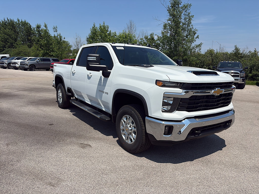 New 2026 Chevrolet Silverado 3500 LT w/ All Star Edition AWD/4WD image 8