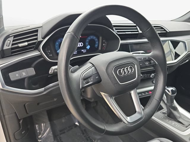 Used 2025 Audi Q3 2.0T Premium AWD/4WD image 16