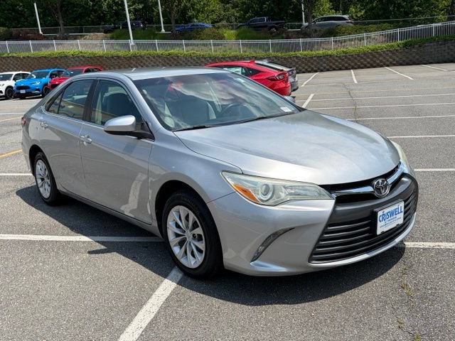 Used 2016 Toyota Camry LE FWD image 2