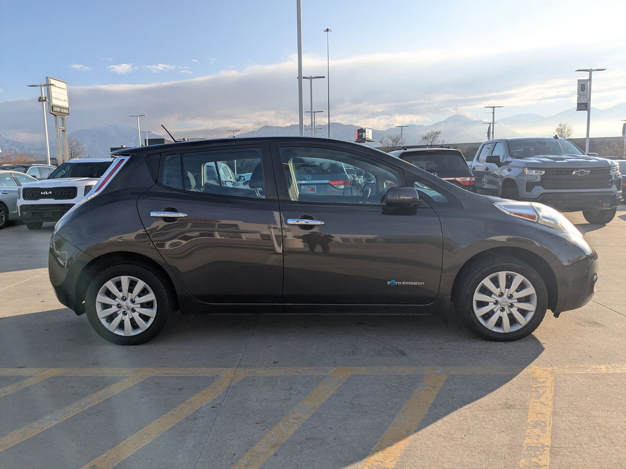 Used 2016 Nissan Leaf S w/ Charger Package image 6