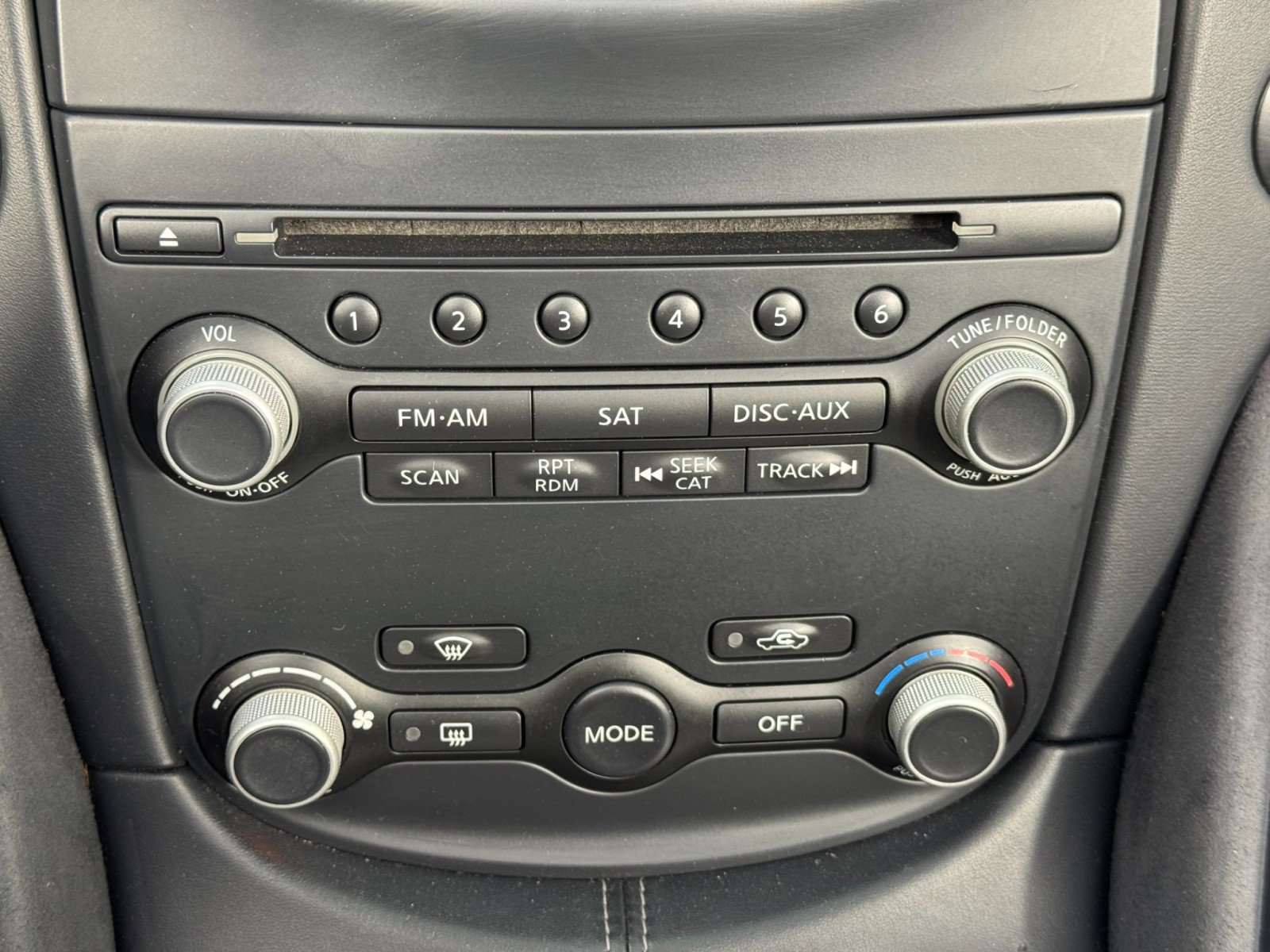 Used 2010 Nissan 370Z Touring w/ Sport Pkg image 26