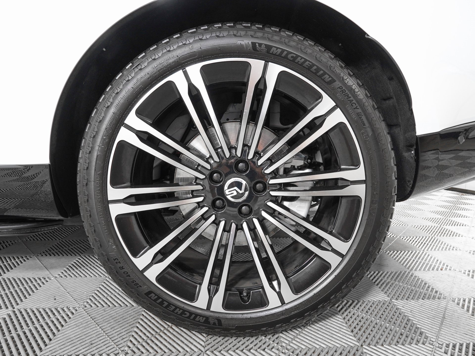 Used 2023 Land Rover Range Rover SE image 33