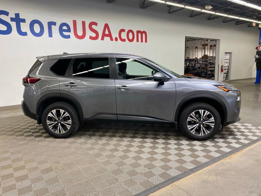Used 2023 Nissan Rogue SV image 10