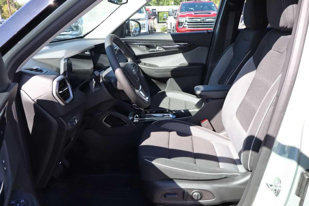 New 2026 Chevrolet TrailBlazer LT w/ Convenience Package AWD/4WD image 5