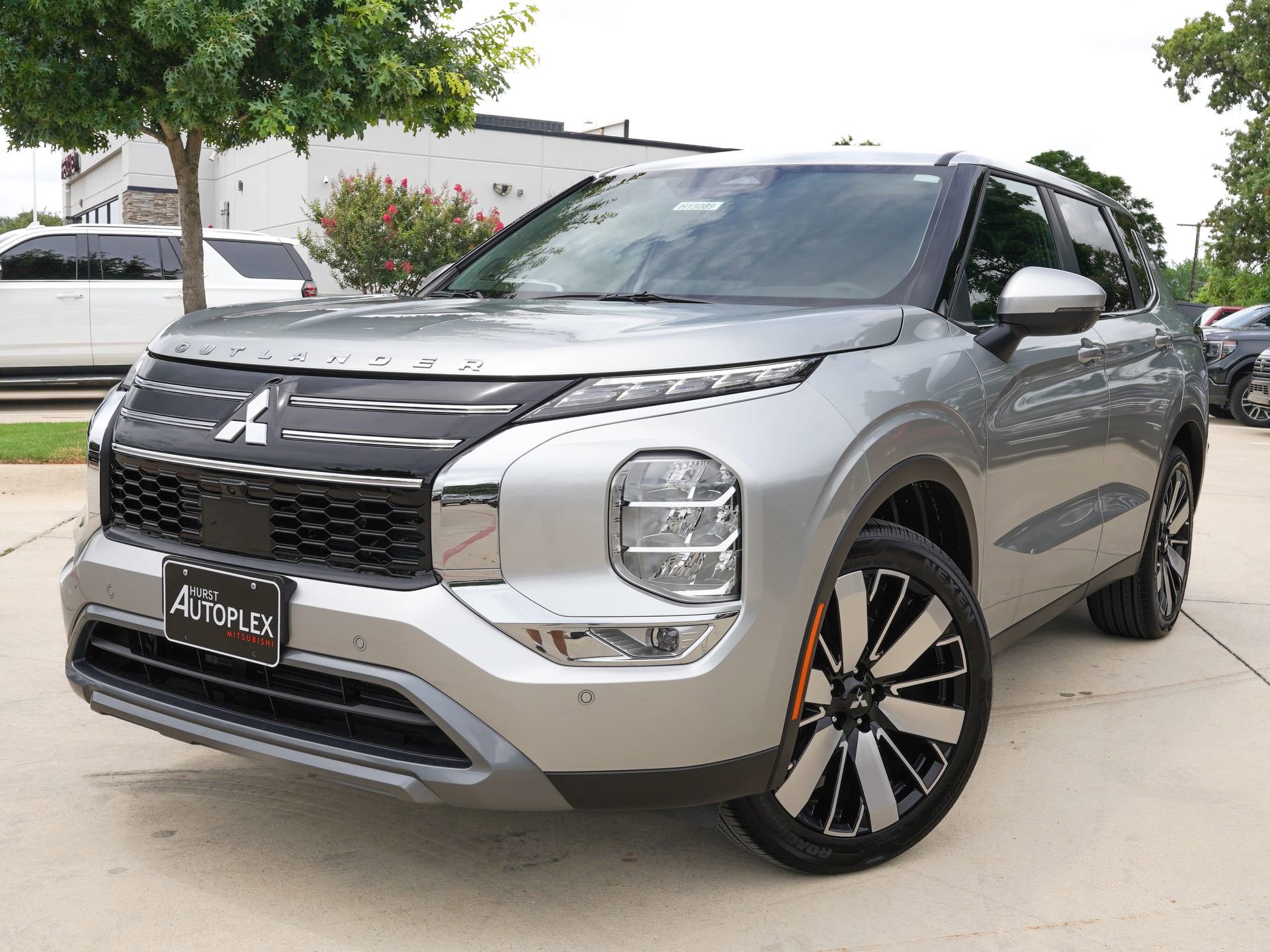 New 2026 Mitsubishi Outlander SE FWD video 2