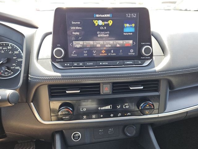 Used 2023 Nissan Rogue SV image 8