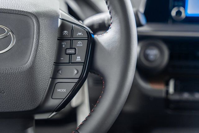 New 2026 Toyota Prius Plug-In Hybrid FWD image 31