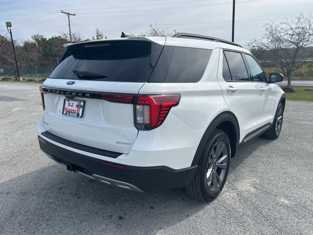 New 2025 Ford Explorer Active image 3