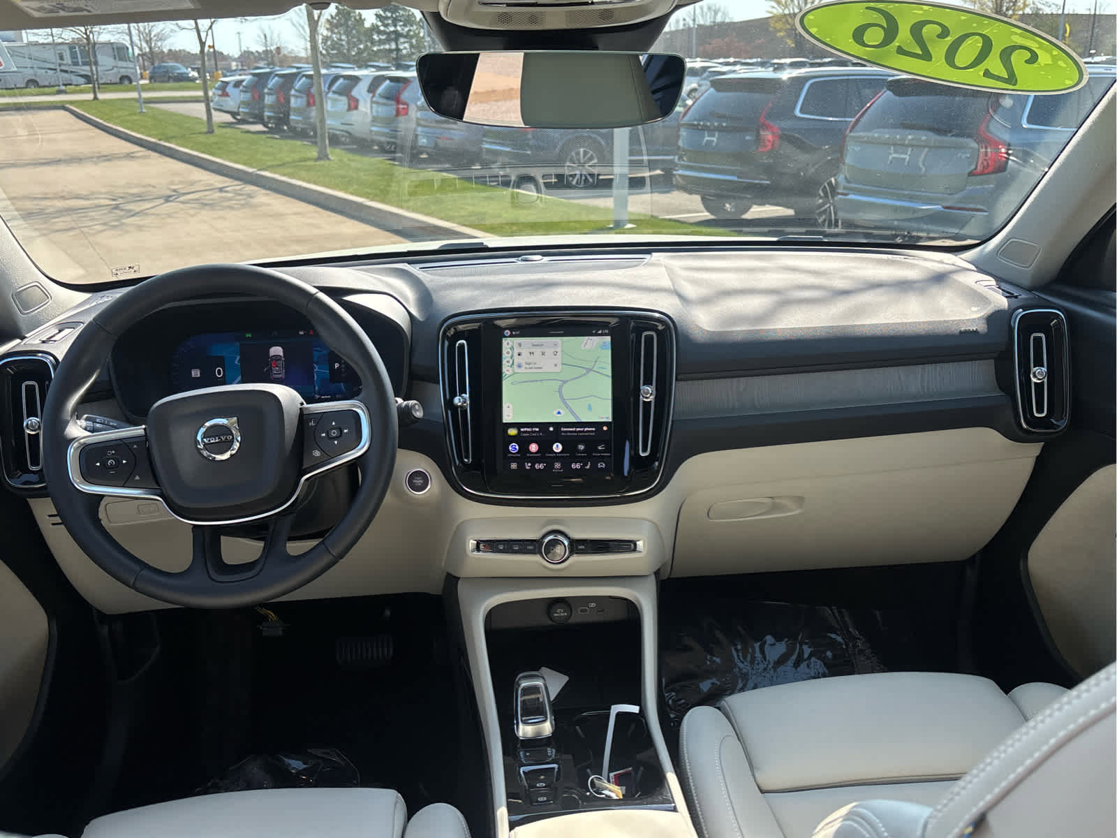 Used 2026 Volvo XC40 B5 Plus AWD/4WD image 11