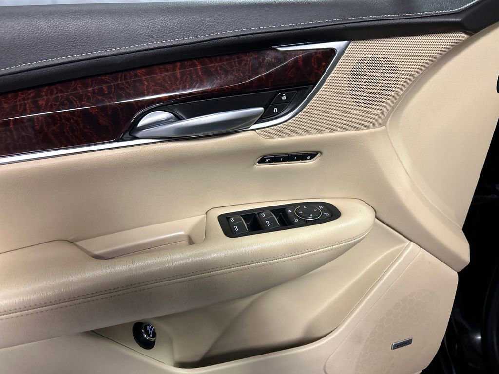 Used 2019 Cadillac XT5 Premium Luxury AWD/4WD image 12