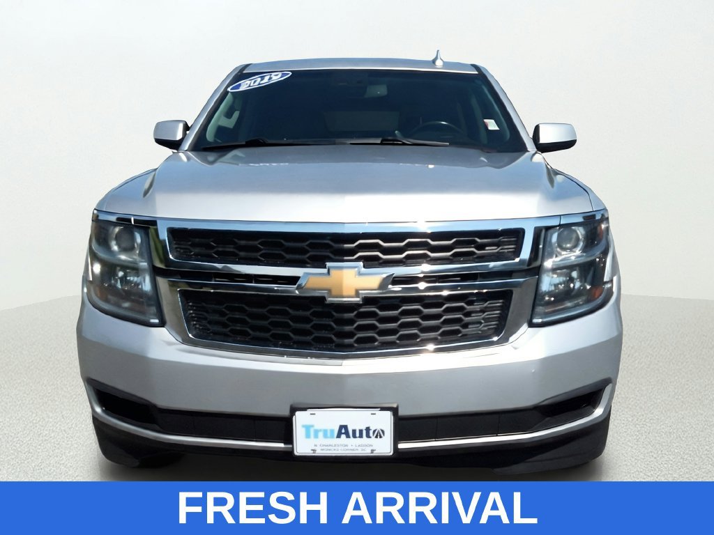 Used 2019 Chevrolet Suburban LT AWD/4WD image 2