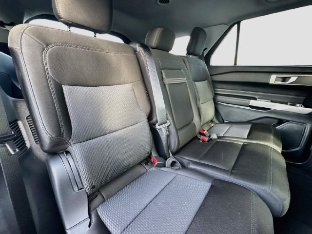 Used 2024 Ford Explorer XLT AWD/4WD image 31