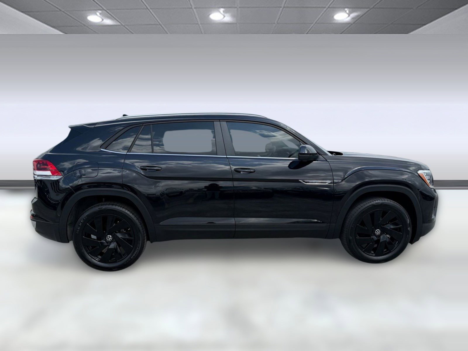 Certified 2026 Volkswagen Atlas Cross Sport SE FWD image 7