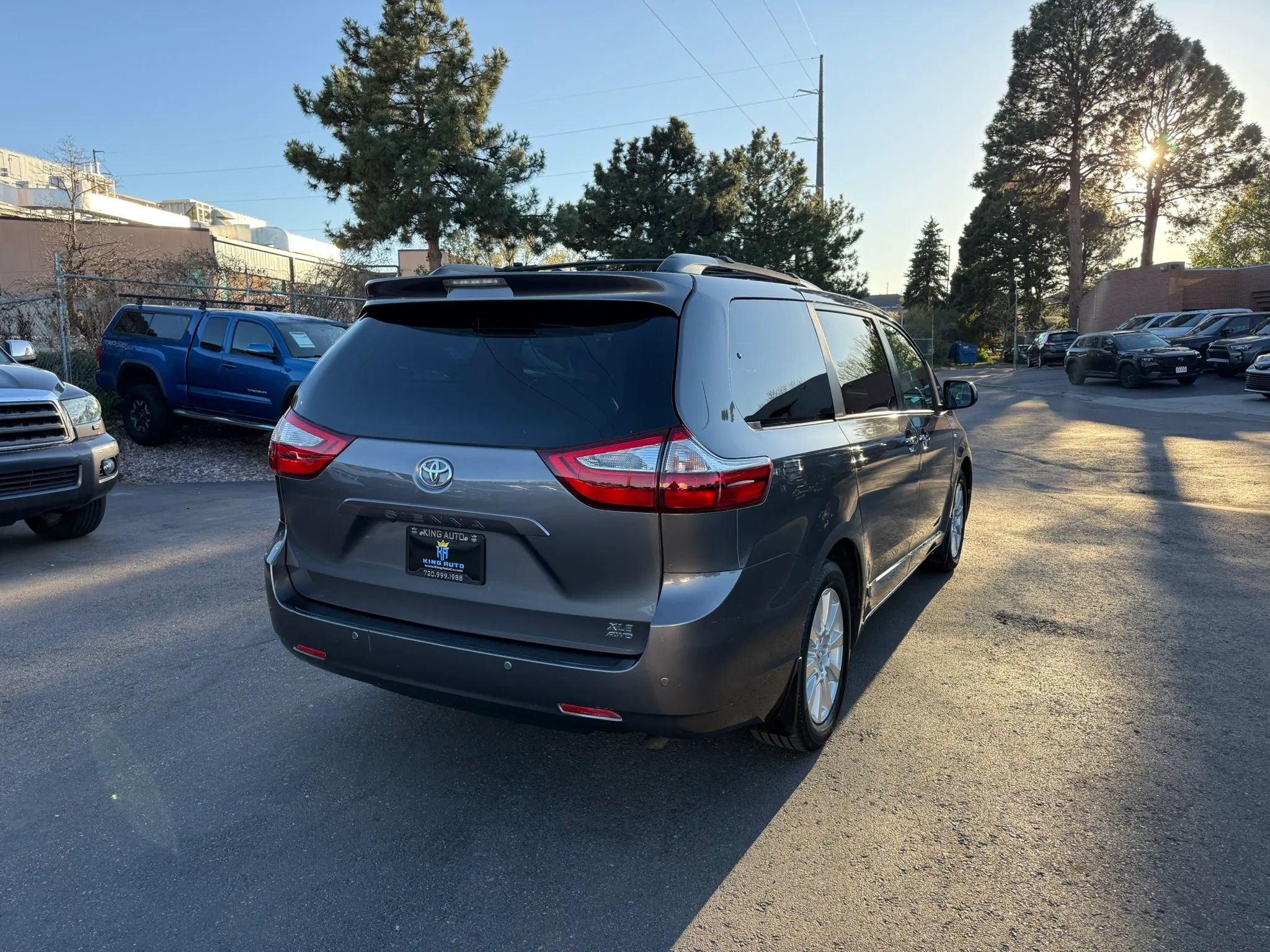 Used 2017 Toyota Sienna XLE Premium w/ Protection Package image 7